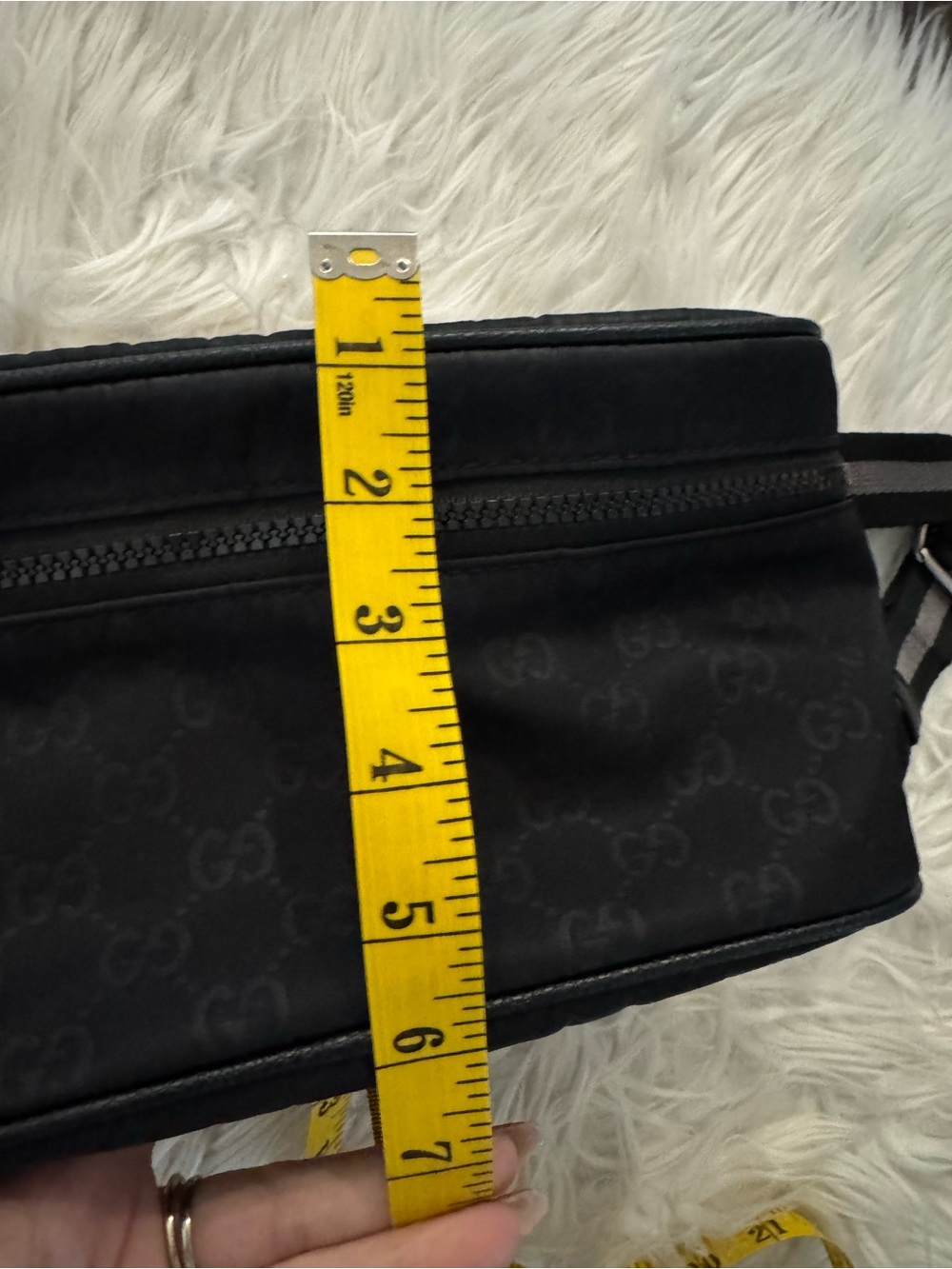 Gucci Black Crossbody Shoulder Bag with Adjustable Strap - Picture 8 of 8
